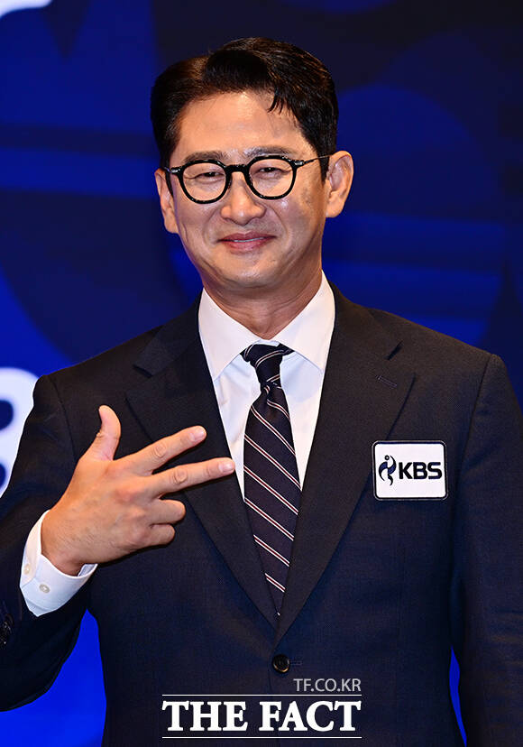 야구 소식 전할 박용택 해설위원.