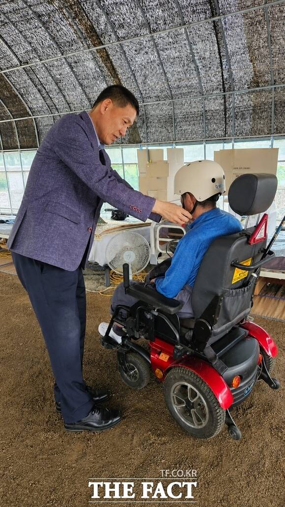당진시는 의료급여 수급자 중 전동보조기기 이용자를 대상으로 안전용품을 지원한다. /당진시