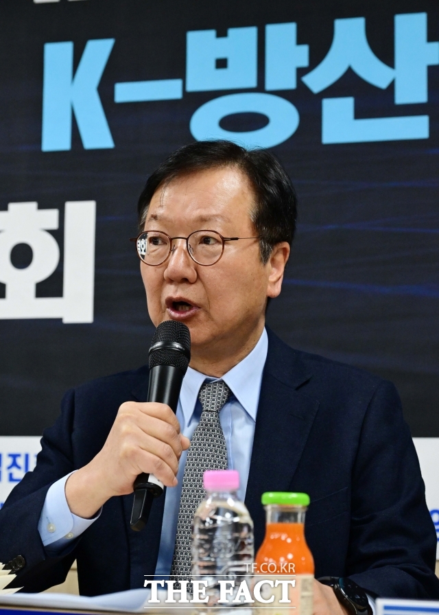 삼성중공업의 사고·질병 산재 승인 건수가 5년 연속 증가한 가운데 최성안 대표 취임 이후에도 중상·사망사고가 이어지면서 안전관리 실효성에 의문이 제기되고 있다. 최성안 삼성중공업 대표이사 부회장. /국회사진취재단