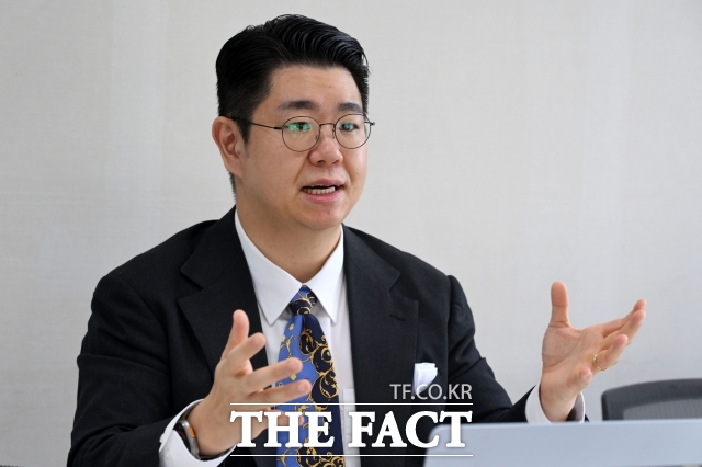 박기태 법무법인 한중 변호사가 25일 오전 서울 서초구 법무법인 한중에서 <더팩트>와 인터뷰를 하고 있다. /서예원 기자