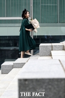  학교 떠나 사회로 '성큼성큼' [포토]