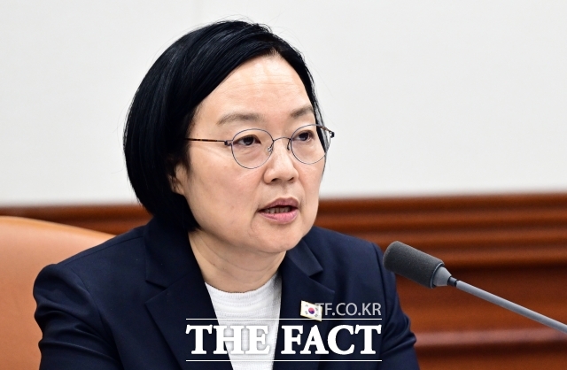 한성숙 국무총리가 지난 6일 오전 서울 종로구 정부서울청사에서 열린 국가정책조정회의에 참석해 모두발언을 하고 있다. /임영무 기자