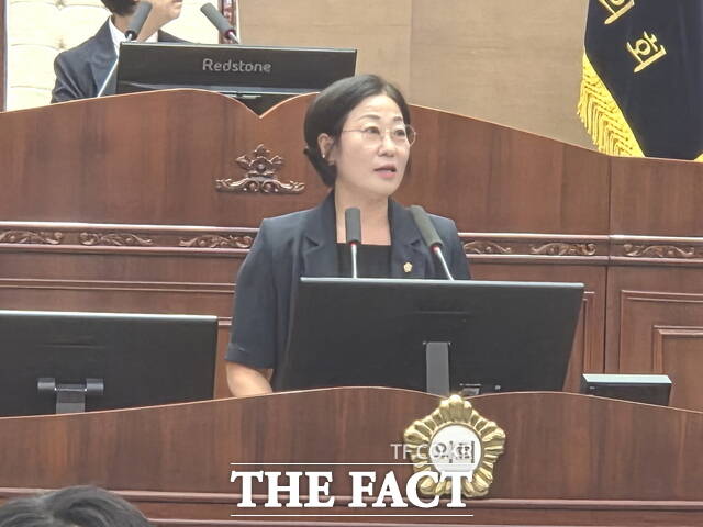 변일추 천안시의회 의원이 31일 시의회 제291회 임시회 제1차 본회의에서 5분 자유발언을 하고 있다. /정효기 기자