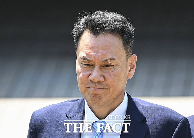 내12·3 비상계엄 당시 계엄군의 국회 투입을 방조하는 등 내란에 가담한 혐의로 기소된 김명수 전 합동참모본부 의장과 정진팔 전 합참 차장 등의 첫 공판이 1일 열린다. /남윤호 기자