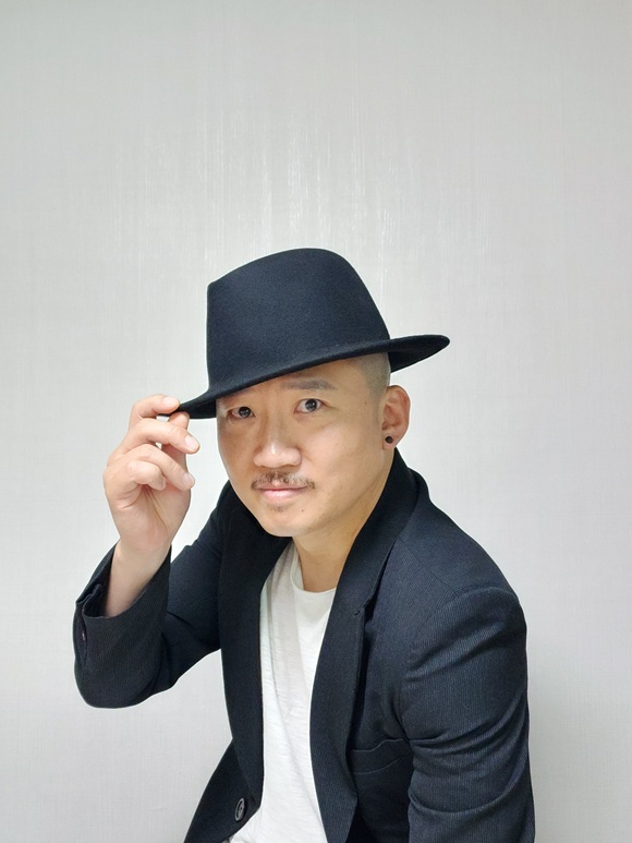 가수 신용남이 활동명을 '청심'으로 바꾸고 트로트 가수로 새 출발에 나선다./대박기획