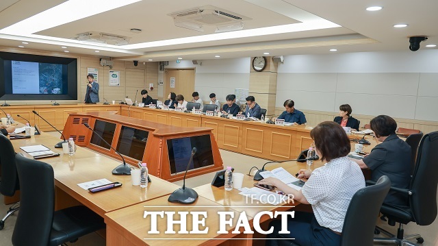 과천지식정보타운 도서관 건립 기본 및 실시설계용역 중간보고회. /과천시