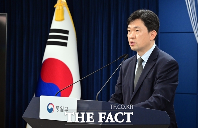 윤민호 통일부 대변인은 31일 정부서울청사에서 열린 정례 브리핑에서 