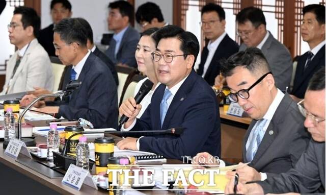 박찬대 인천시장이 31일 시청 장미홀에서 열린 더불어민주당 인천시당-인천시 당정협의회에서 인사말을 하고 있다. /인천시