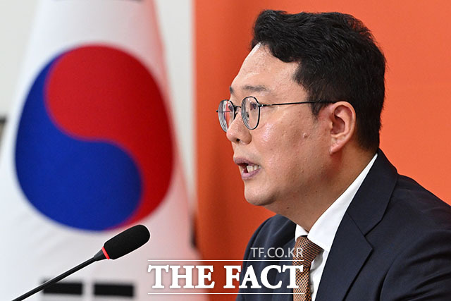 천하람 개혁신당 당대표 권한대행 겸 원내대표가 31일 오전 서울 여의도 국회에서 열린 기자간담회에서 발언을 하고 있다. /국회=서예원 기자