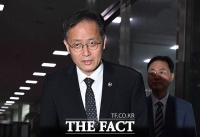  취재진에 인사하는 이형일 경제부총리 후보자 [포토]