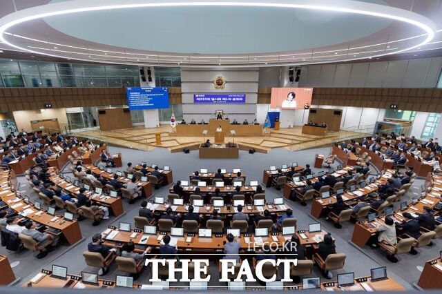 1일 경기도의회 본회의장에서 제393회 임시회 제1차 본회의가 열리고 있다. /경기도