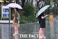  [오늘의 날씨] 수도권 낮 최고 30도 밑돌아…전국 곳곳 비·소나기