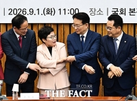  여야 정책위 손 맞잡았다…