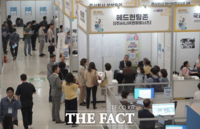  퇴직은 빨라지고 연금은 멀고…'4050 낀세대' 소득절벽 동앗줄