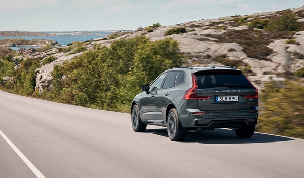 XC60XC60볼보자동차코리아가 9월 한 달 간 26년식 마일드 하이브리드(MHEV) 및 플러그인 하이브리드(PHEV) 모델 구매 고객에게 '7년·14만km' 보증 연장을 실시한다. 볼보 XC60 T8 / 볼보자동차코리아