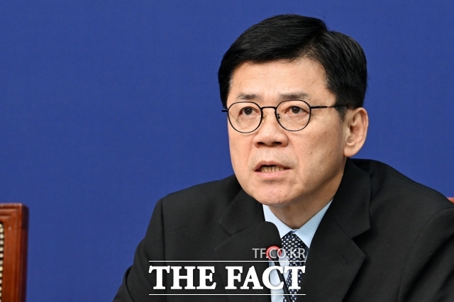 김준형 조국혁신당 의원은 2일 ‘해외긴급구호에 관한 법률 일부개정법률안’을 대표 발의했다고 밝혔다. /남용희 기자