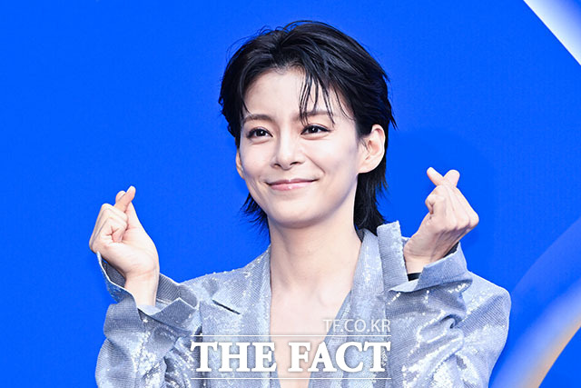 배우 정혜인이 3일 오후 서울 중구 동대문디자인플라자(DDP)에서 열린 2027 S/S 서울패션위크 켈리신 포토월에 참석해 포즈를 취하고 있다. /서예원 기자