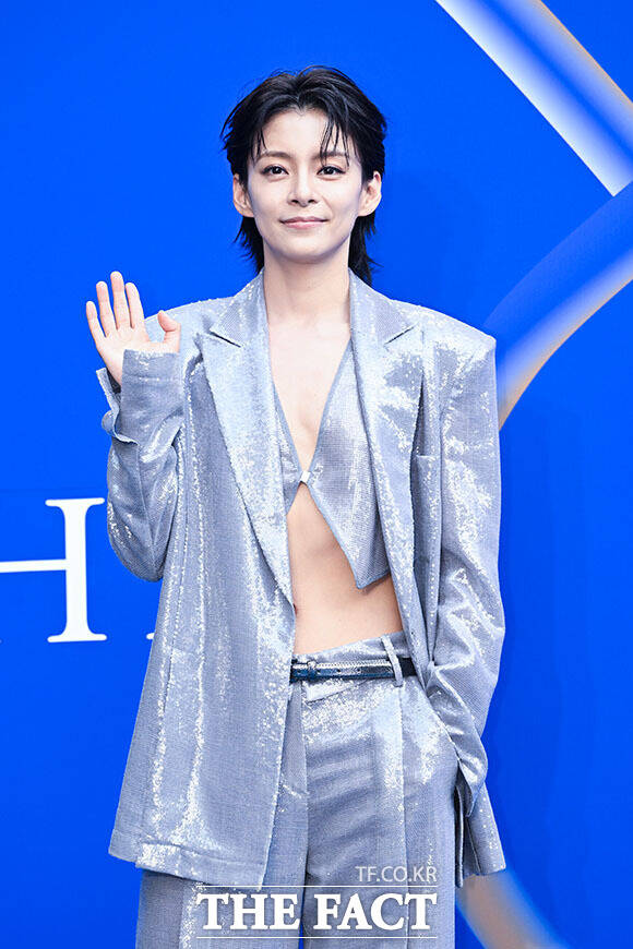 배우 정혜인이 3일 오후 서울 중구 동대문디자인플라자(DDP)에서 열린 2027 S/S 서울패션위크 켈리신 포토월에 참석해 포즈를 취하고 있다. /서예원 기자