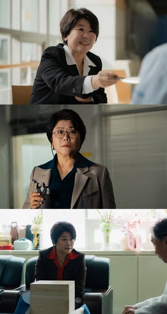 SBS 새 금토드라마 '닥터X : 하얀 마피아의 시대'에 출연하는 배우 이정은의 캐릭터 스틸이 공개됐다. /SBS