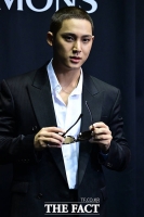  대체 복무 앞둔 세븐틴 민규 '짧은 머리에도 카리스마' [TF사진관]