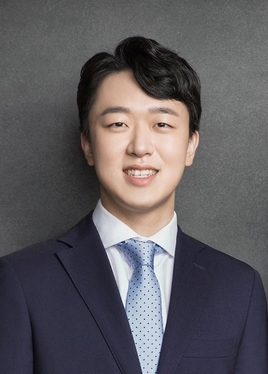농심 신동원 회장의 장남인 신상열 부사장이 오는 13일 결혼한다. /농심