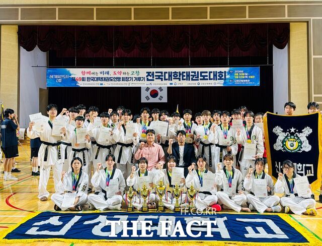 신성대가 제49회 한국대학태권도연맹 회장기 전국대학태권도대회에서 금메달 4개, 은메달 6개, 동메달 15개 등 총 25개의 메달을 획득했다. /신성대