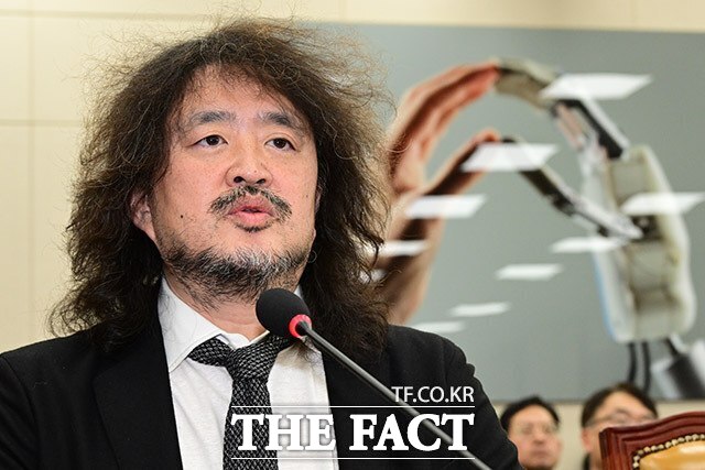 민주당의 '민티07' 코너 신설은 친여 성향 지지자들에게 큰 영향력을 행사하는 김어준 씨 방송의 입지를 축소하기 위한 방안이라는 해석이 적지 않다. 사진은 방송인 김어준 씨. /남윤호 기자