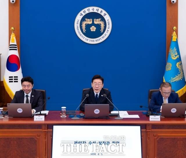 이재명 대통령은 4일 건설업계 노조의 불법행위를 지적하는 한 국민의 의견에