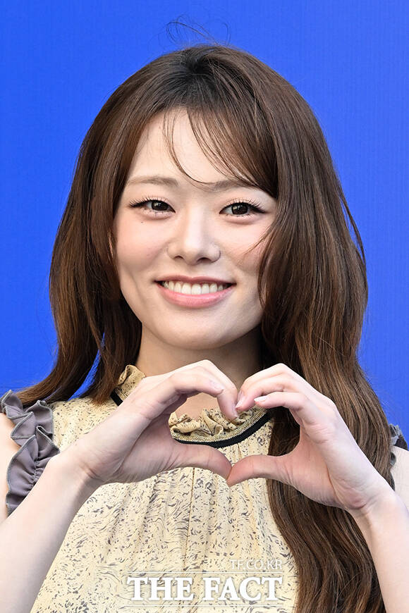 인플루언서 최윤녕이 4일 오후 서울 중구 동대문디자인플라자(DDP) 에서 열린 2027 S/S 서울패션위크 까이에 포토월에 참석하고 있다. /김성렬 기자