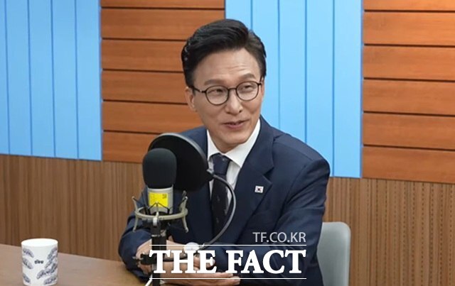 민주당은 지난 1일 당 공식 유튜브 채널 '델리민주'를 '민주당티비'로 개편했다. 사진은 김민석 민주당 대표가 지난 3일 민주당티비의 '민티07' 코너 2회차 시험방송에 출연한 모습. /민주당티비 영상 갈무리