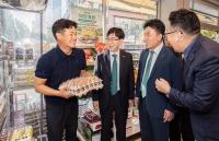  하나금융, 추석 앞두고 '착한계란' 공급…함영주 