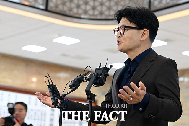 김승원 법무부 장관 후보자의 '임상 시험 청탁' 의혹을 제기한 한동훈 의원이 이와 관련해 입장을 밝히고 있다.