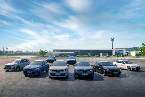 BMW 그룹의 순수전기차(BEV) 누적 판매량이 200만대를 돌파했다. BMW 전기차 라인업 / BMW 그룹 코리아