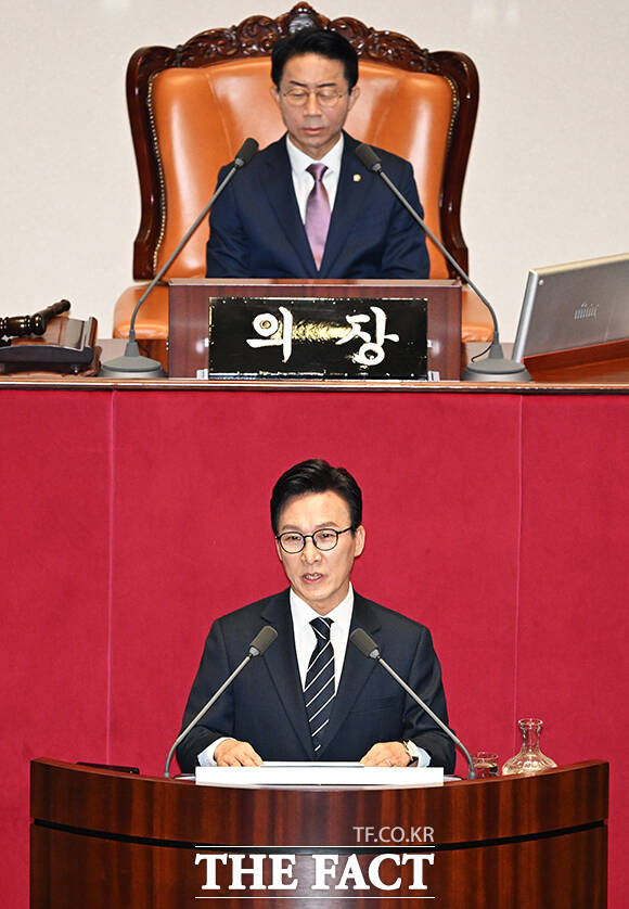 김민석 더불어민주당 대표가 7일 오전 서울 여의도 국회에서 열린 본회의에 참석해 교섭단체 대표연설을 하고 있다. /국회=배정한 기자