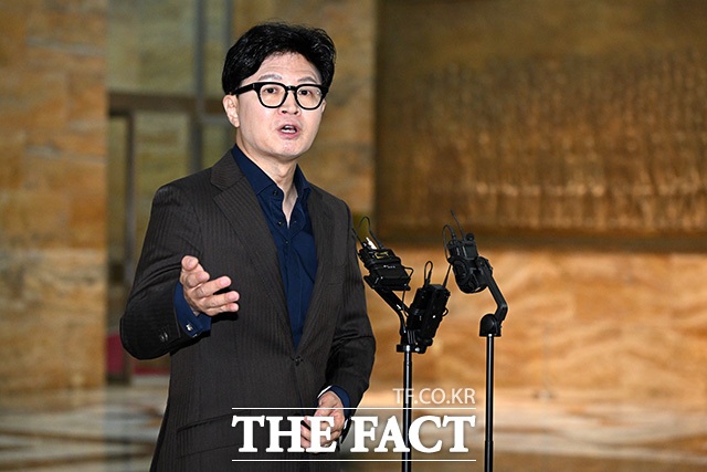 김승원 법무부 장관 후보자의 '임상 시험 청탁' 의혹을 제기한 한동훈 의원이 이와 관련해 입장을 밝히고 있다.