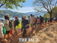  숲에서 얻는 건강과 휴식…아산시 산림복지 프로그램 시민 호응 속 결실
