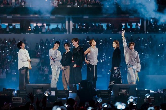 BTS가 또 하나의 글로벌 기록을 남겼다. 12개 지역, 31회 공연, 그리고 북미에서만 약 192만 명, 모든 공연이 전석 매진되며 대장정을 이어온 BTS의 북미 투어가 최근 미국 로스앤젤레스 소파이 스타디움에서 화려하게 막을 내렸다. /빅히트뮤직
