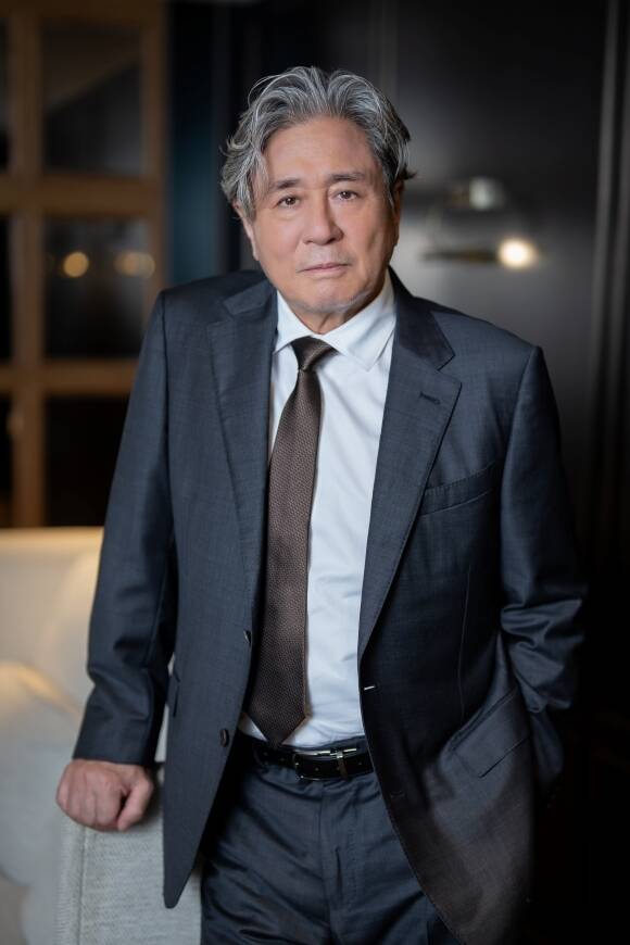 올해로 데뷔 46년 차를 맞이한 최민식은 여전히 뜨거운 연기 열정을 보여줬다 그는