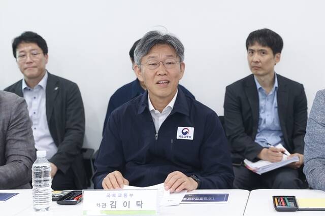 김이탁 국토교통부 제1차관이 공공재개발 사업 현장을 찾아 조속한 사업 추진을 지시했다. /국토교통부