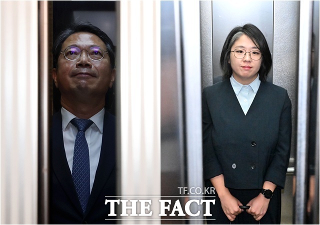 용혜인 성평등가족부 장관 후보자에 이어 김 후보자를 둘러싼 청탁·가족 관련 의혹이 잇따르면서 장관 후보자 인사청문회를 앞둔 더불어민주당의 부담이 커지고 있다. 사진은 김 후보자(왼쪽)과 용 후보자. /박상민·이새롬 기자
