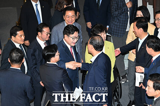 정점식 국민의힘 원내대표가 8일 오전 서울 여의도 국회에서 열린 본회의에 참석해 교섭단체 대표연설을 하고 있다. /국회=배정한 기자