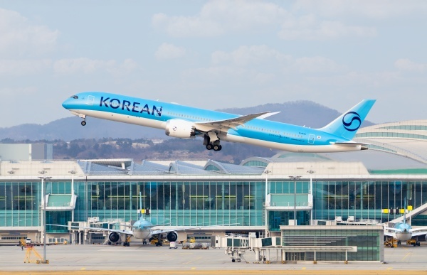 대한항공 국제선을 타고 입국한 승객이 국내선 청사로 잘못 이동한 사실이 확인돼 국토교통부가 대한항공에 과태료 1000만원을 부과했다. /대한항공