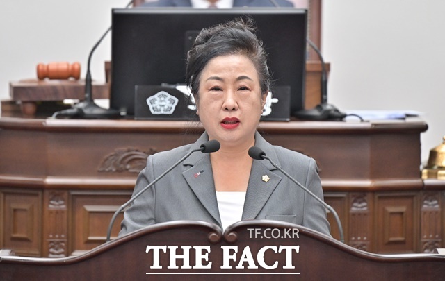 권경운 공주시의원이 9일 공주시의회 제268회 임시회 제2차 본회의에서 5분 자유발언을 하고 있다. /공주시의회