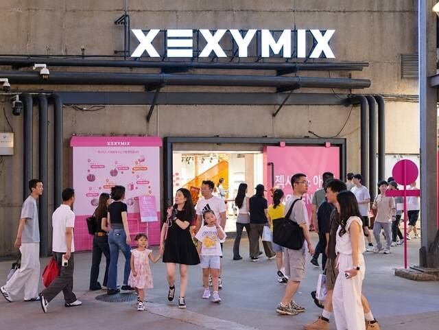 젝시믹스는 지난 5일 중국 쓰촨성 청두의 문화·트렌드 복합공간 '동교기억'에 550㎡(약 170평) 규모의 체험형 팝업스토어를 열었다. 팝업은 오는 11일4일까지 운영된다. /젝시믹스