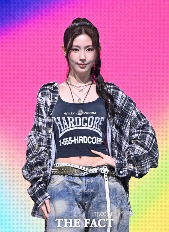 그룹 아이들의 미연이 출연하는 유튜브 채널 '전도사'의 제작진이 의료광고와 관련한 의혹을 해명했다. 사진은 지난 7월에 개최된 미니 9집 'We made' 발매 기념 쇼케이스에 참석한 모습. /이새롬 기자