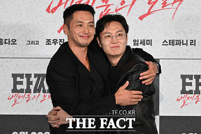 배우 변요한(왼쪽)과 노재원이 9일 오후 서울 용산구 CGV 용산아이파크몰에서 열린 영화 '타짜: 벨제붑의 노래' 언론 시사회 및 기자간담회에 참석해 포즈를 취하고 있다. /김성렬 기자