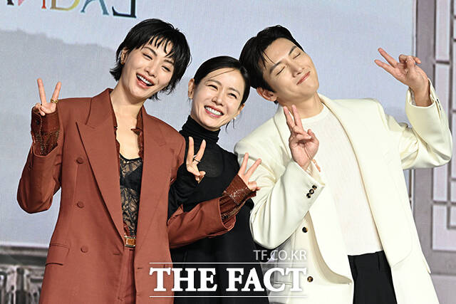 배우 나나와 손예진, 지창욱(왼쪽부터)이 넷플릭스 오리지널 시리즈 '스캔들'로 호흡을 맞춘다. 작품은 오는 18일에 8부작 전편 공개된다. /김성렬 기자