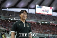  '기동매직' FC서울 선두 질주… 김기동, 시즌 3번째 ‘이달의 감독’