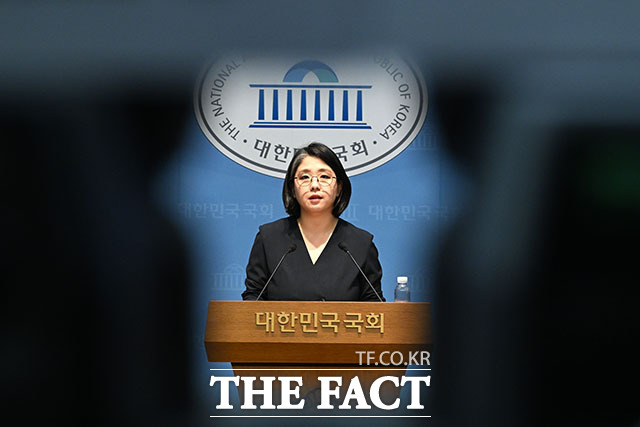 용혜인 성평등가족부 장관 후보자가 10일 오후 서울 여의도 국회 소통관에서 입장 발표 기자회견을 하고 있다. /국회=서예원 기자