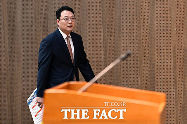 강신철 국방부 장관 후보자 인사청문회 관련 발언하는 천 권한대행.